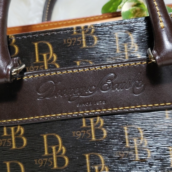 Handbag - Picture 3 of 12